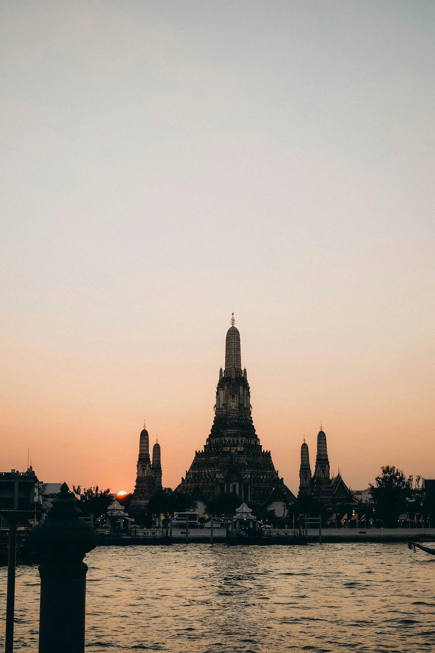 Wat Arun temple on the Chao Phraya, Bangkok
