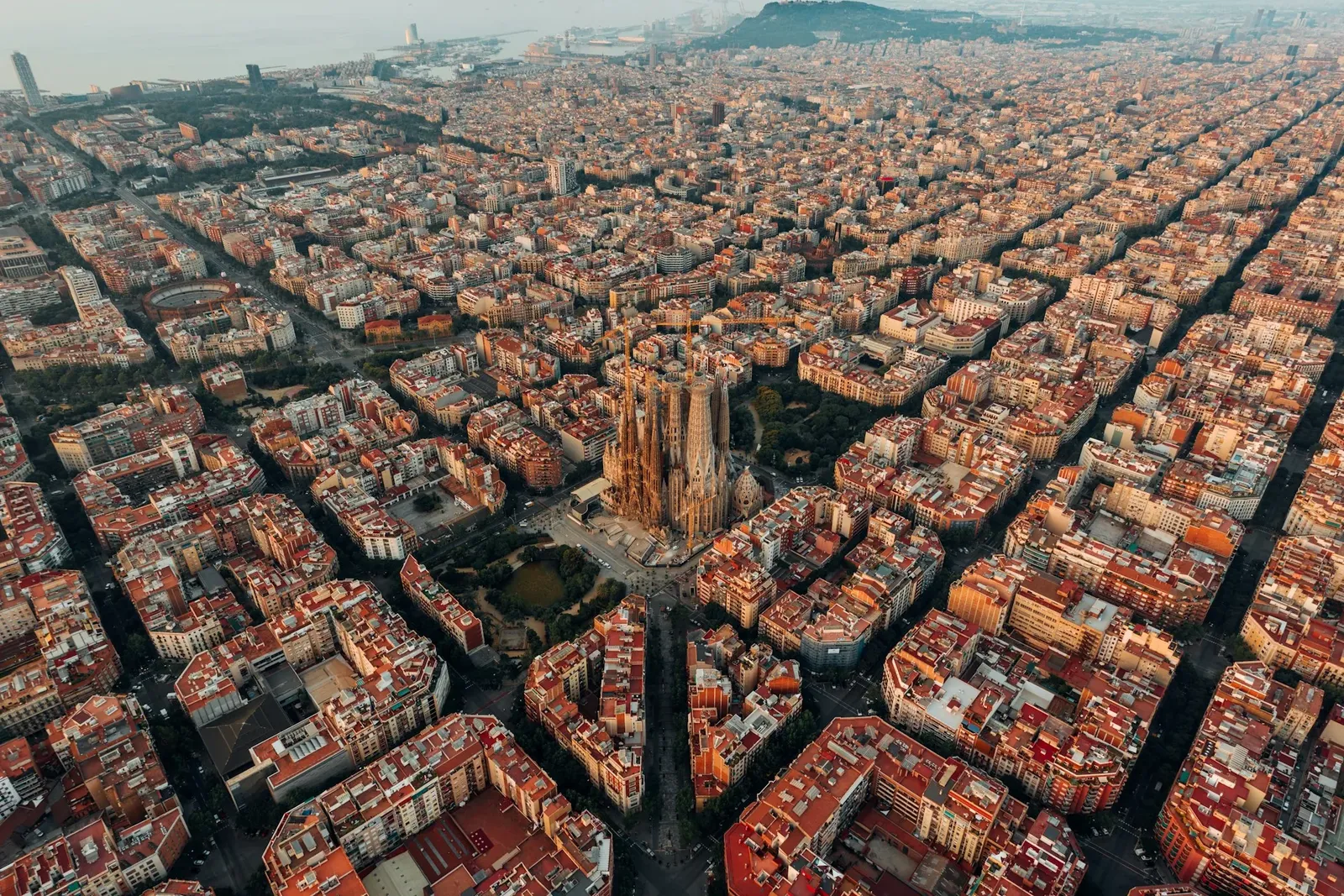 Barcelona Sagrada Família cityscape — best time to visit Barcelona