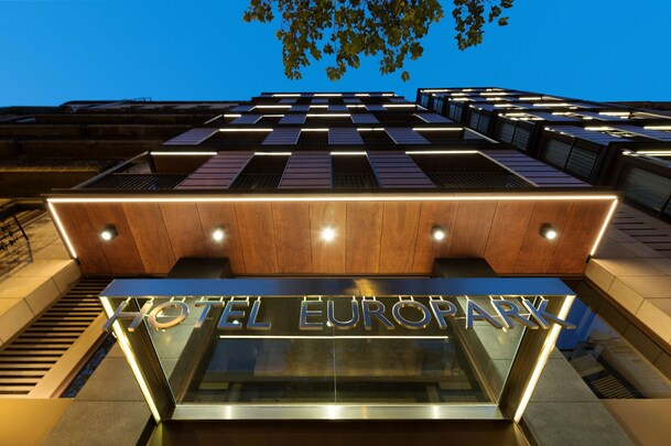 Hotel Europark — lit entrance facade in Eixample, Barcelona