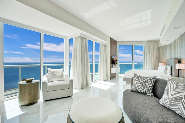 Beach House Fort Lauderdale Hilton — ocean-view suite with floor-to-ceiling windows