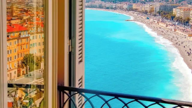 Hôtel La Pérouse — boutique hotel built into Castle Hill above the Old Town, Nice