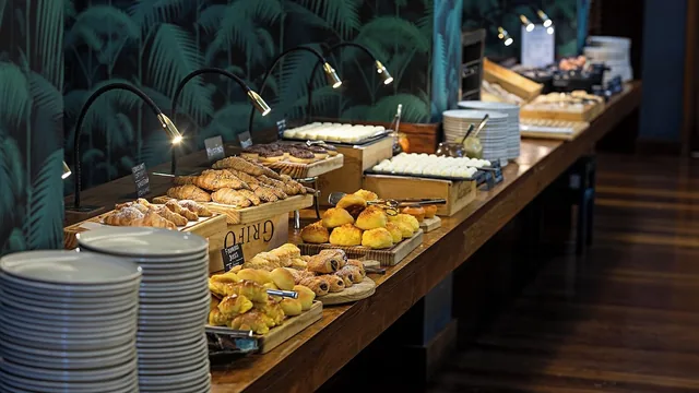 Pestana Vintage Porto — riverside hotel in UNESCO-listed buildings on Ribeira Square, Porto