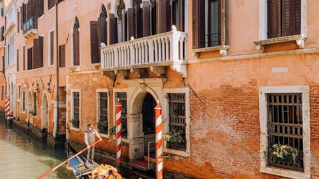 Hotel Ai Reali di Venezia — boutique palace hotel with a spa between Rialto and St Mark's, Venice