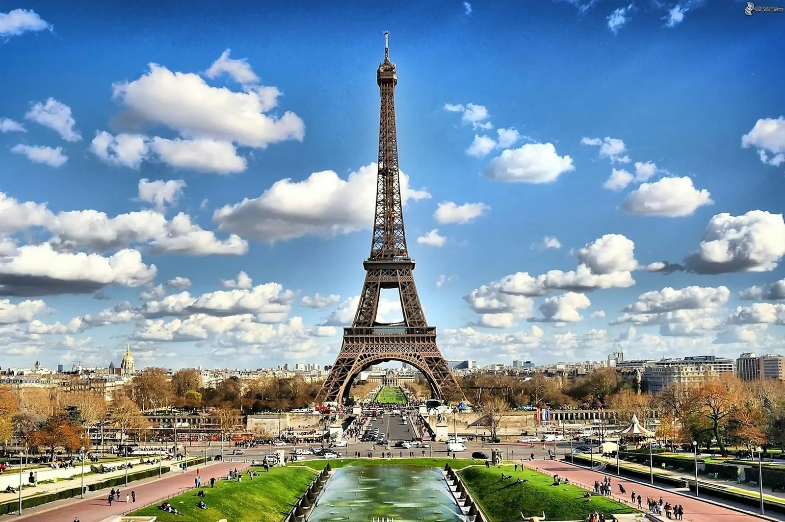 Paris rooftops — best time to visit