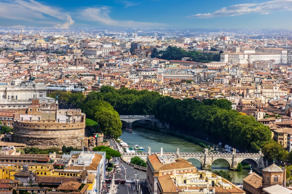 St Peter's Basilica and Ponte Sant'Angelo — Rome city break planning