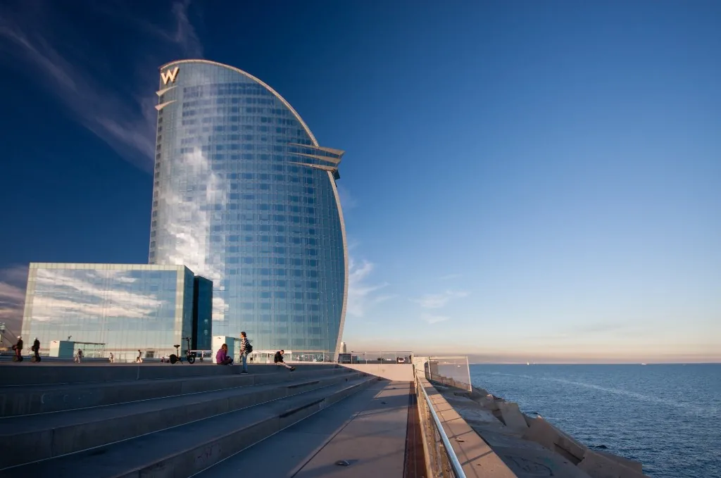 Barcelona beachfront — Barceloneta vs Gràcia stay comparison