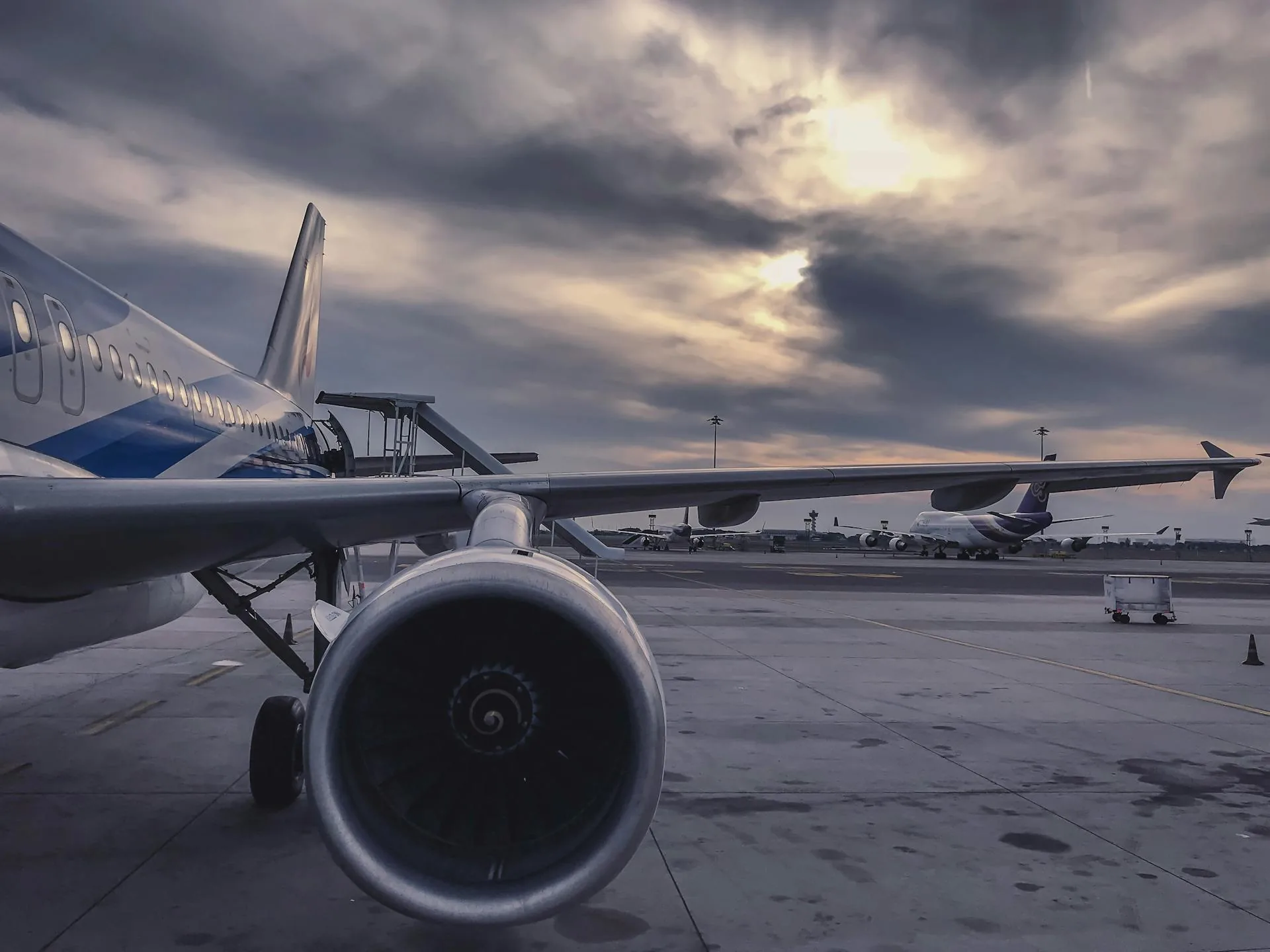 Airport runway and connections — city break transfers from arrival